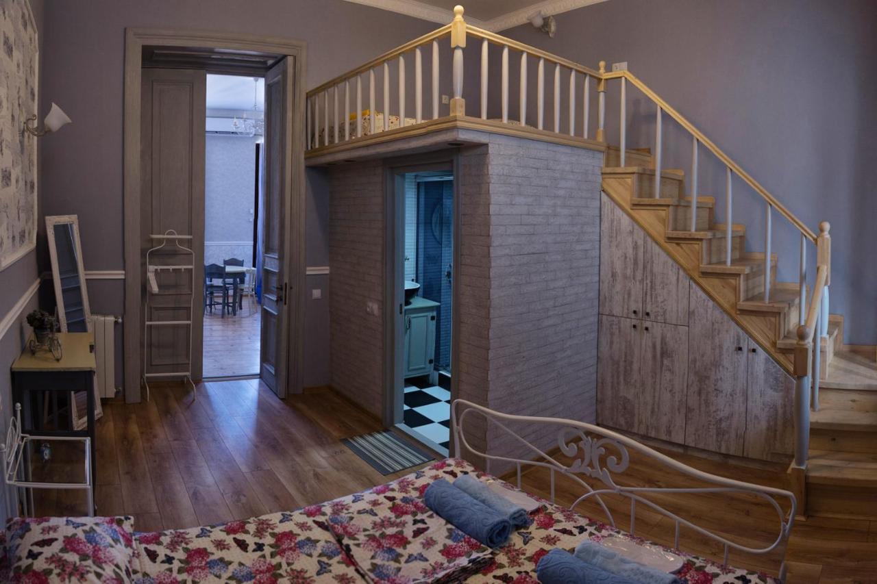 Apartament On Aghmashenebeli 26 Tbilisi Exterior photo